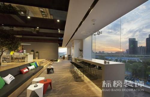 深圳办公室装修如何选择好家居？