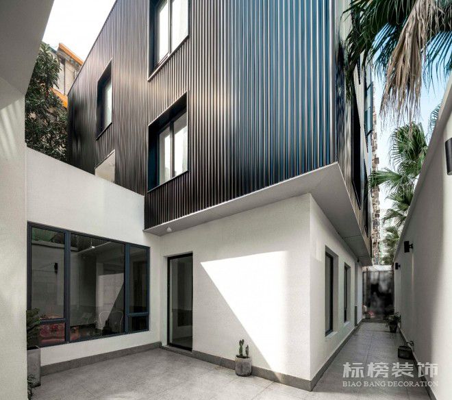 深圳南山办公室装修“黑”空间榴莲视频色版在线观看建筑外观设计